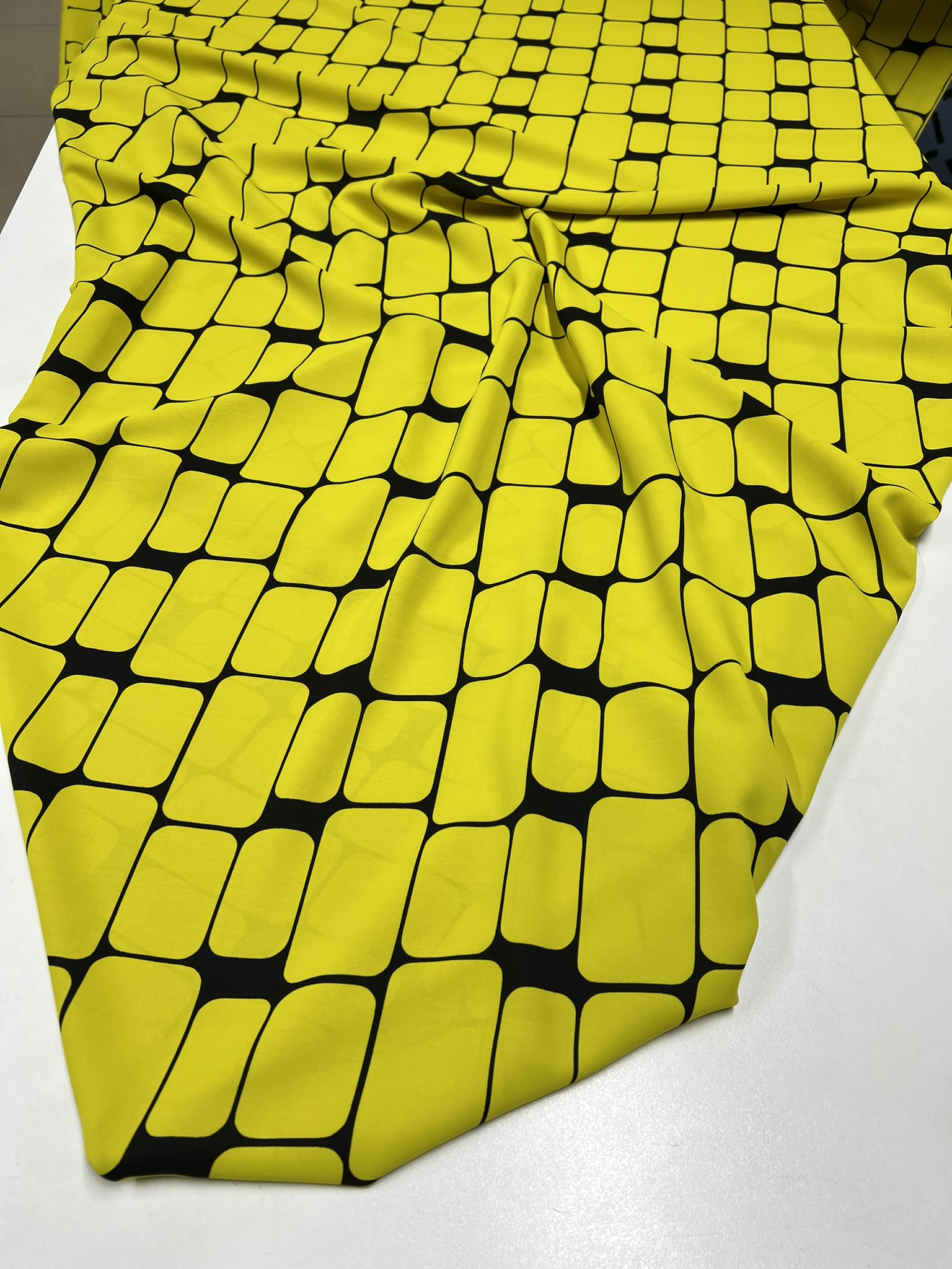 Yellow Muz Krep Kumaş - Görsel 2